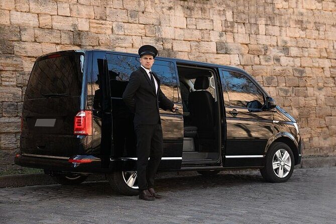 Private Oneway Airport Transfer London Heathrow Airport To London - Heathrow to the City of London: what you’re buying