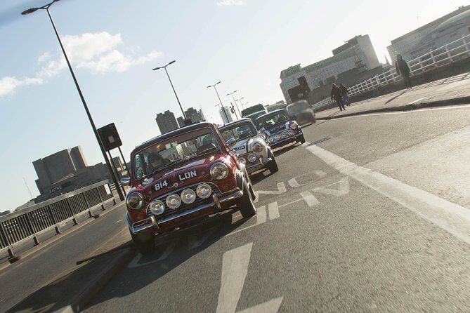 Private Panoramic Tour of London in a Classic Car - The Roadside Opening: Cathedral and the Government Center