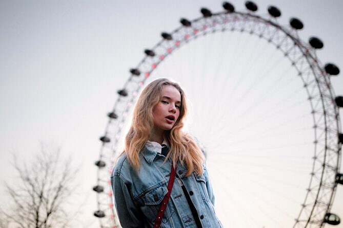 Private Photoshoot Outside The London Eye - Rain, crowds, and keeping the photos sharp