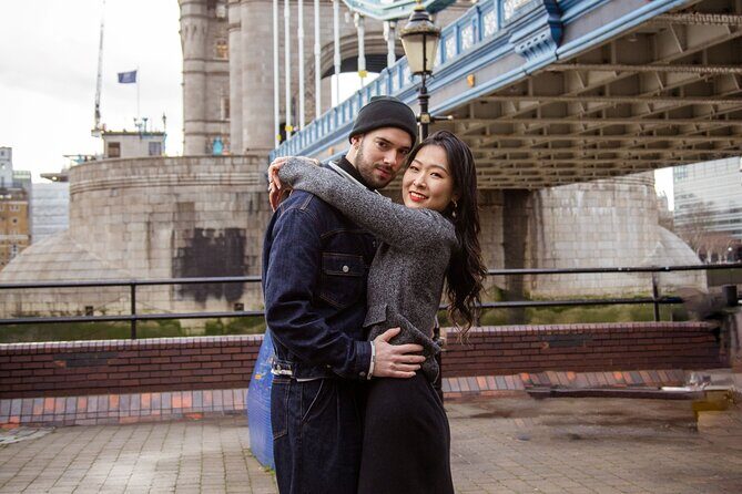 Private Professional Photoshoot Outside Tower Bridge in London - Who this is best for (and who might want something else)