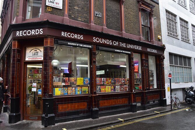 Private Rock 'n' Roll Music Tour of Central London - Carnaby Street, Kingly Street, and Heddon Street: Fashion, Pubs, and Glam Photo Mythology