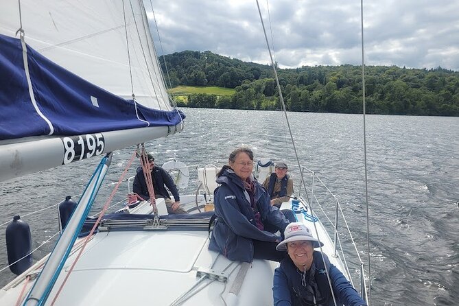 Private Sail and Dine Experience on Lake Windermere - Coffee, tea, and the bar option (18+ for alcohol)