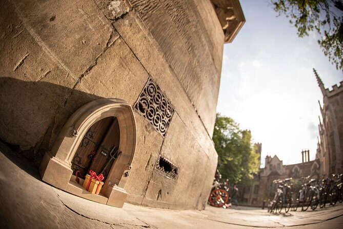 Private Self-Guided Dinky Door Hunt in Cambridge - Price and time: is $11.81 worth it?