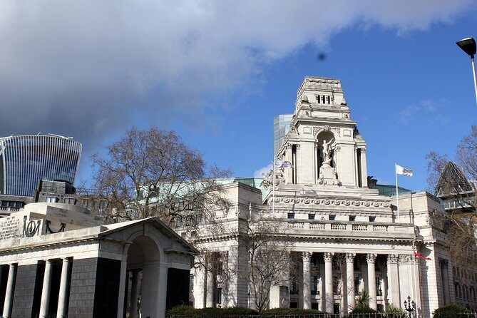 Private Sightseeing Walking Tour of The City Of London - London Bridge: a bridge with Roman origins and real river views