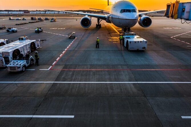 Private Taxi Transfer from & to Heathrow to London - Direct communication that helps you avoid pickup confusion