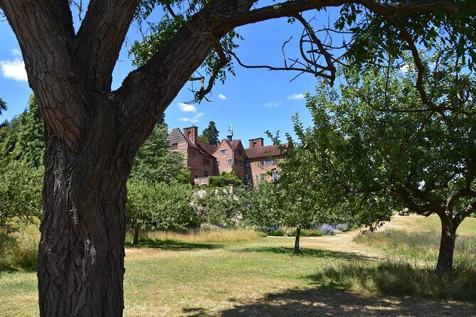 Private Taxi Transfer to Chartwell, Home To Sir Winston Churchill - Entering Chartwell: the Churchill House tour and studio highlights