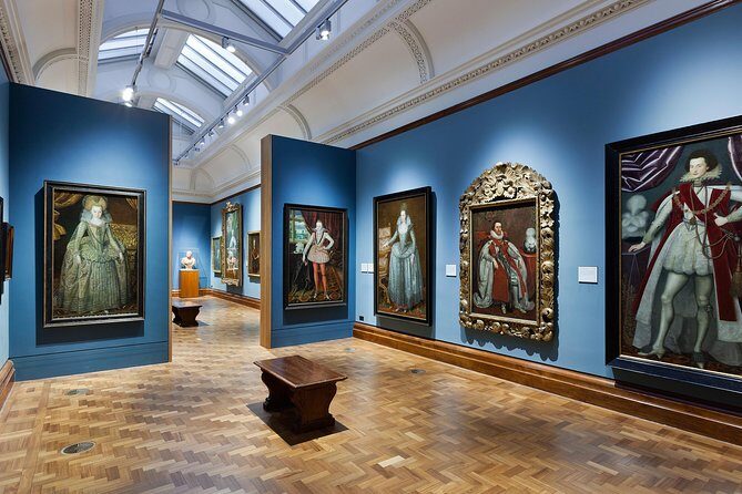 Private Tour : 3 Amazing London Art Galleries 1 tour 1 guide - National Gallery: da Vinci, Rembrandt, and Van Gogh with a guided eye
