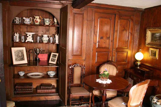 Private Tour: Beatrix Potter: Morning Half Day All-Inclusive Tour with an Expert - Wray Castle: Where the Lake Views Set the Tone