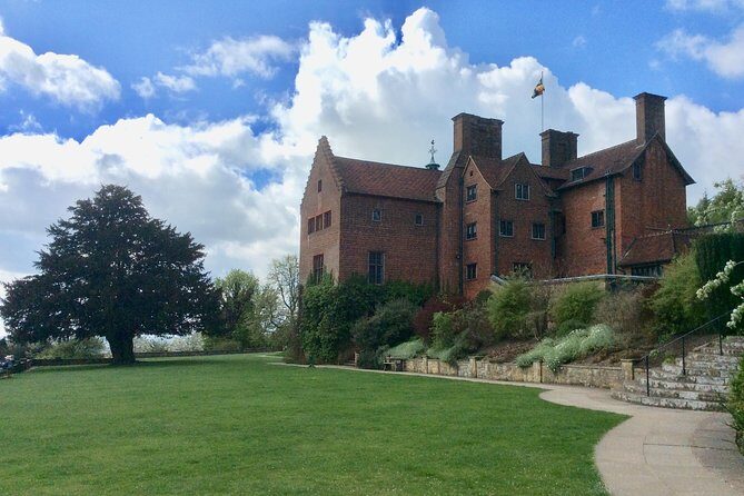 Private Tour: Chartwell House Tour from London - First stop at Chartwell: gardens in the morning light