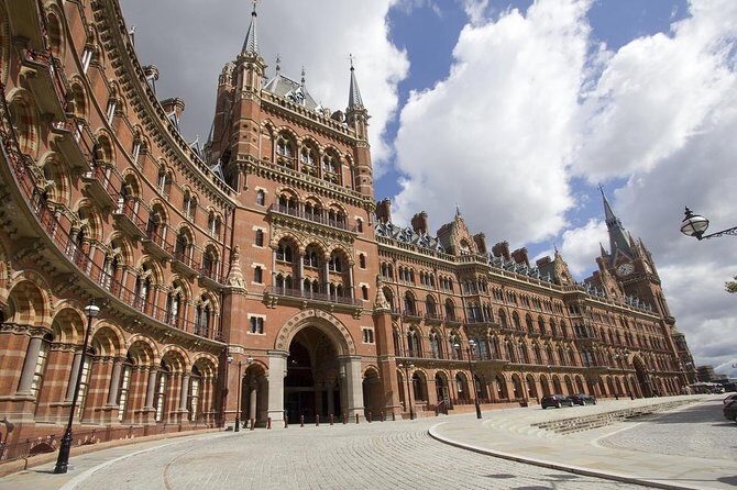 Private Tour: Downton Abbey London Locations by Taxi - Stop 2: Mayfair, Belgravia, and the Grantham London Home Vibes