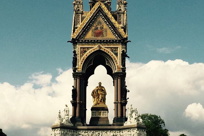 Private Tour: Downton Abbey London Locations by Taxi - Stop 3: Kensington Palace Area, Clubs and Costume Shops