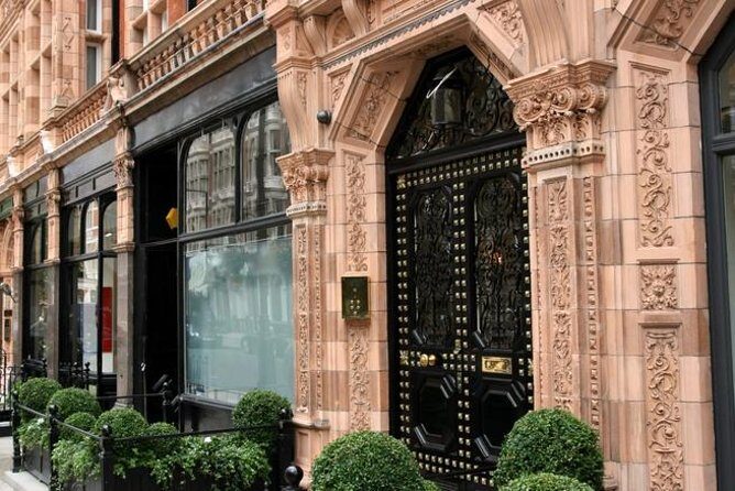 Private Tour: Downton Abbey London Locations by Taxi - Stop 4: Wrapping Up in Central London