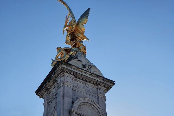 Private Tour: Downton Abbey London Locations by Taxi - How Much Time Do You Actually Get to See?