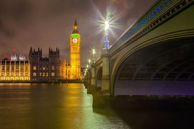 Private Tour: Night Photography Tour in London - Houses of Parliament and Westminster Bridge: History, Traffic Trails, and Clean Framing