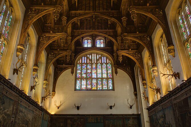 Private Tour of Hampton Court Palace with Award-Winning Architectural Historian - Meeting Hampton Court With an Architectural Historian Named James