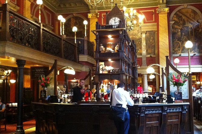 Private Tour of London's Historic Pubs - Four historic pubs in 3.5 hours: what each stop is really doing