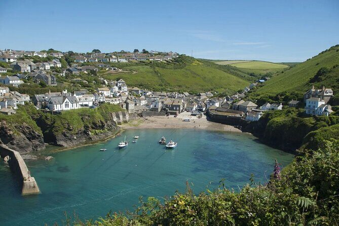 Private Tour of North Cornwall for Breathtakingly Rugged Coast - Bedruthan Steps and Carnewas: myth, stacks, and archaeology in one view