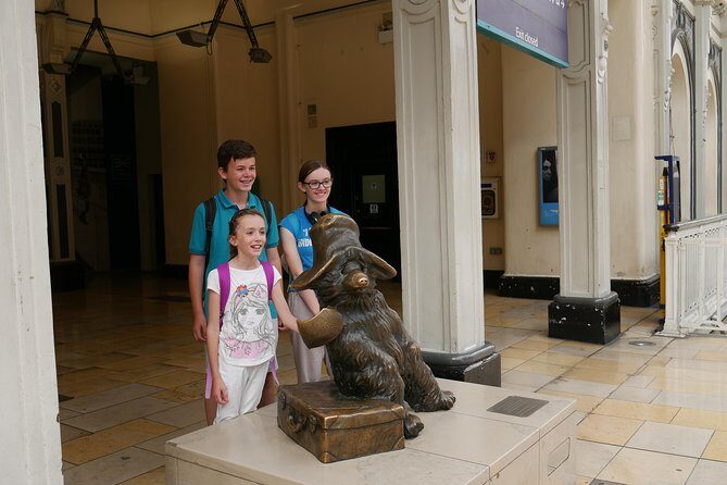 Private Tour: Paddington Taxi Tour of Filming Locations - Stop 1 (or the first major scene): Paddington Railway Station as the story anchor