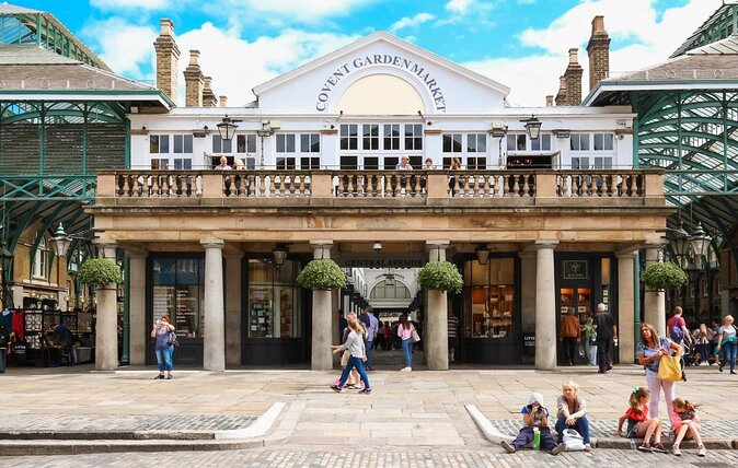 Private Tour: Photography Walking Tour from Trafalgar Square to Covent Garden - Chinatown gate to side streets: mastering color and depth without over-editing