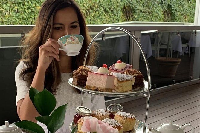Private Tour: Royal High Tea At Kensington Palace Gardens - Where the tour starts and how the 2 hours flow