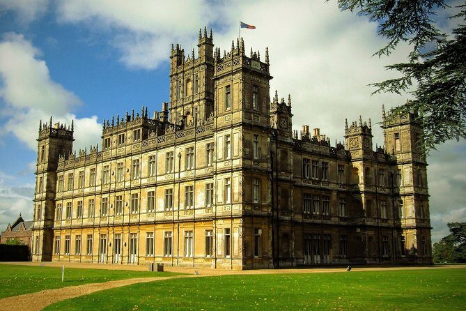 Private Tour to Stonehenge and Highclere Castle (Downton Abbey) - What makes the Highclere timing work (and where it can feel tight)