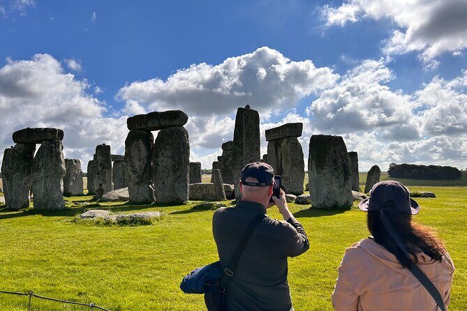Private Tour to Stonehenge, Bath and The Cotswolds - Stonehenge: The Power Move Is Arriving Before the Big Crowds