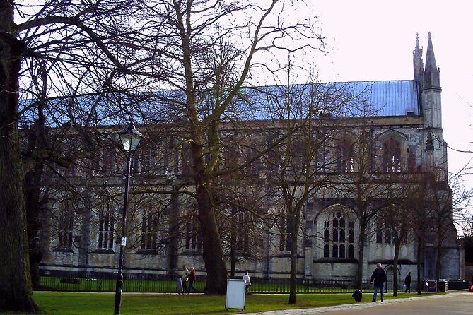 Private Tour Winchester - Jane Austen’s Winchester: the university building next to her final home
