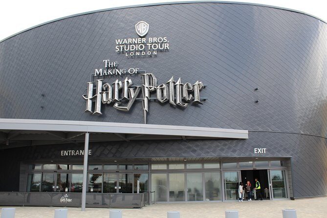Private Transfer: Central London to Harry Potter Warner Bros Studio in Leavesden - Your Harry Potter admission tickets: what you must book