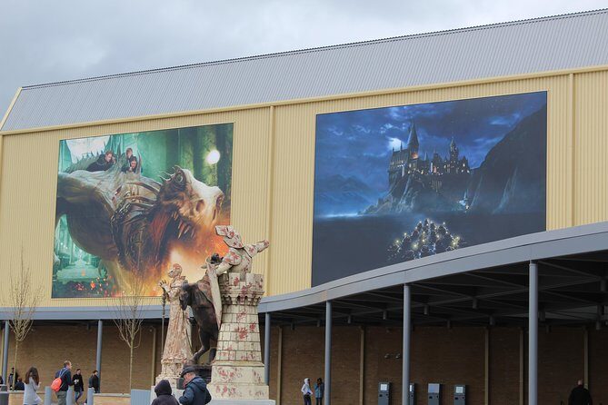 Private Transfer: Central London to Harry Potter Warner Bros Studio in Leavesden - Who this transfer suits best (families, groups, and tired-after-hours days)