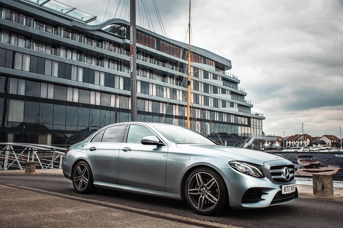 Private Transfer Heathrow to / from Southampton Hotels or Ports - Communication and Driver Tracking: How It Works and Why It Matters