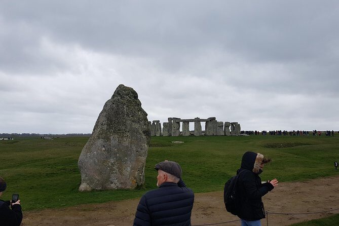 Private transfer to Southampton with a stop at Stonehenge - Stonehenge stop: UNESCO in your itinerary, not a detour