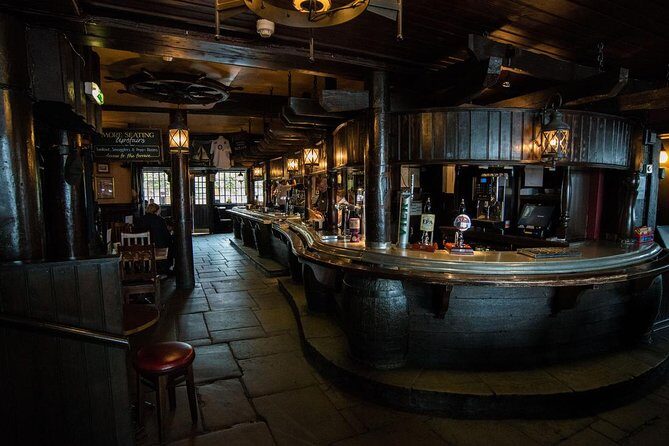 Private Walking Tour: Historic and Hidden Pubs of London - Stop 1: The Mayflower Pub and the 1620 story you can touch