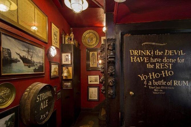 Private Walking Tour: Historic and Hidden Pubs of London - Stop 2: The George, Tudor wood and the Shakespeare-era links