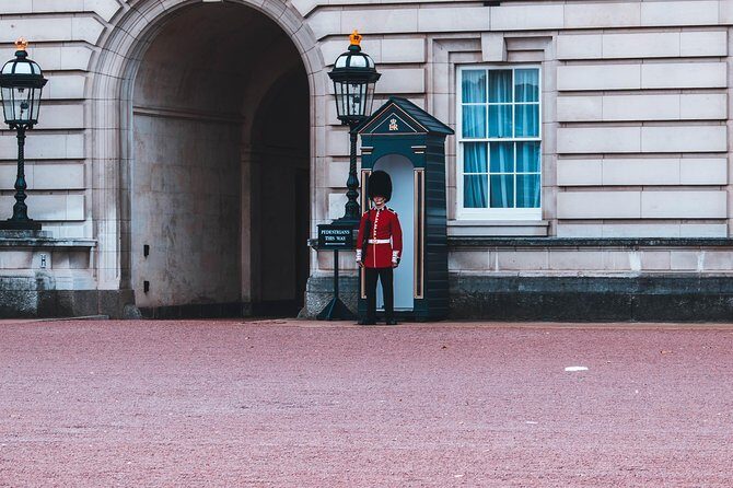 Private Walking tour London, Buckingham Palace to Big Ben and much more - Private walking tour value: what you’re really paying for