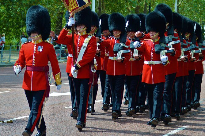 Private Walking Tour of Royal London with Changing of the Guard - St James’s Palace: Henry VIII Context Without the Museum Detour