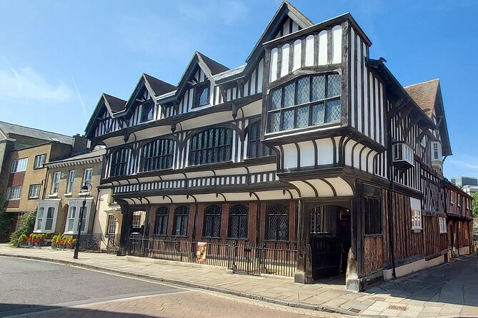 Private Walking Tour of Southampton - Starting At Bargate: A Simple Way to Get Your Bearings Fast