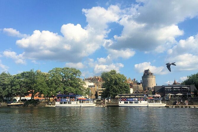 Private Walking Tour of Windsor with Award Winning Guide - Meeting at Sir Christopher Wren Hotel and Finishing at the Castle Gate