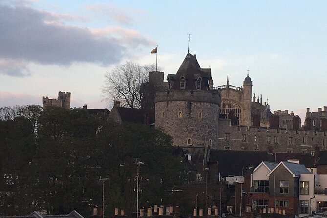 Private Walking Tour of Windsor with Award Winning Guide - Eton First: The Quick Thames Hop and the School Story