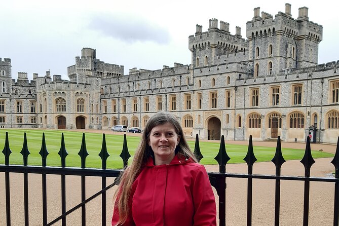 Private Walking Tour with Accredited Expert Guide Windsor Castle - Windsor Castle feels less chaotic with a private expert