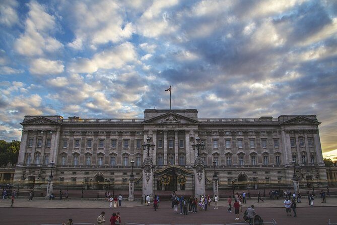 Private Westminster, Whitehall, and Windsor Castle Tour by Train - St James’s Park Break, Then Whitehall’s Government Walk