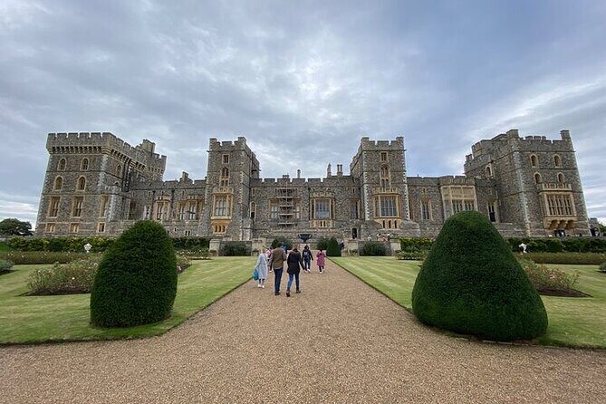 Private Windsor Castle and Stonehenge Day Tour - Windsor Castle: what you’ll see, and how the self-guided interior works