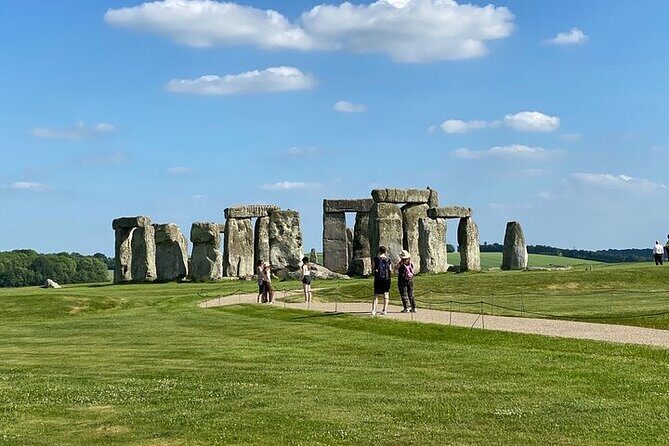 Private Windsor Castle and Stonehenge Day Tour - Tickets, mobile access, and the one thing that can ruin your day