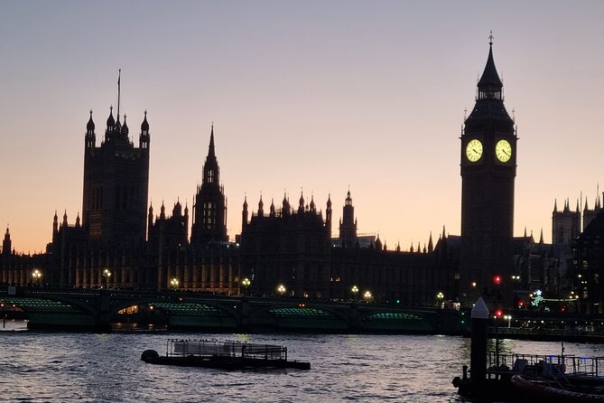 PrivateLuxury Customizable Sightseeing from Southampton to London - Salisbury Cathedral and Magna Carta: Gothic Clarity in One Stop