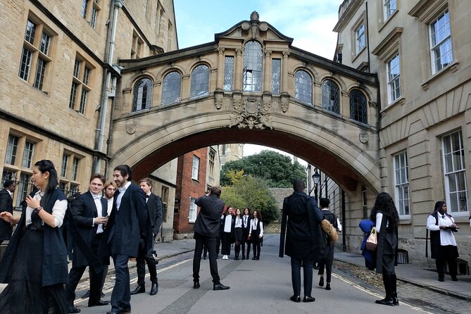 Prospective Oxford Students Entry Advice- Private Group tour - Oxford from Broad Street: what your private student tour actually feels like