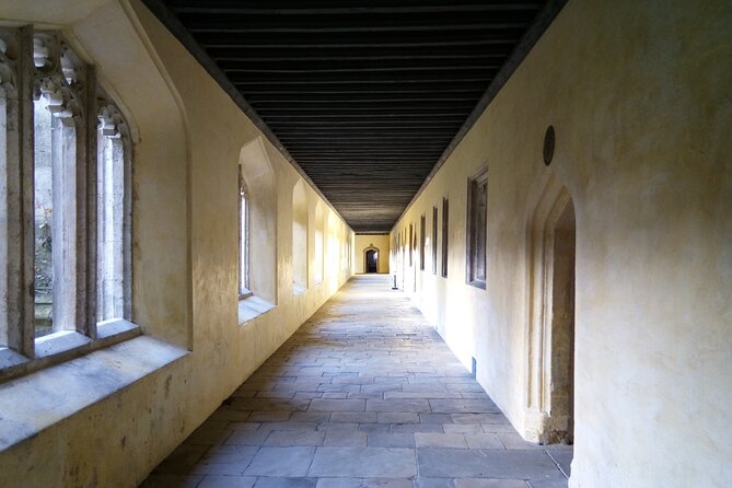 Prospective Oxford Students Entry Advice- Private Group tour - The Hertford College bridge photo stop: a detail you’ll remember