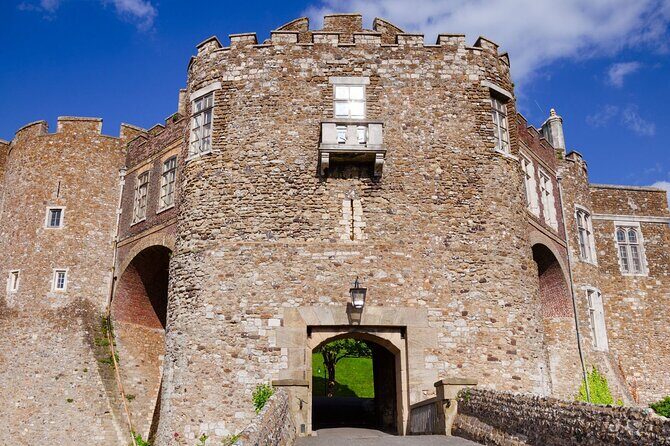 Rochester, Dover Castle Guided Tour and the Cliffs - Getting comfortable on the coach: Wi‑Fi, charging, and a realistic pace