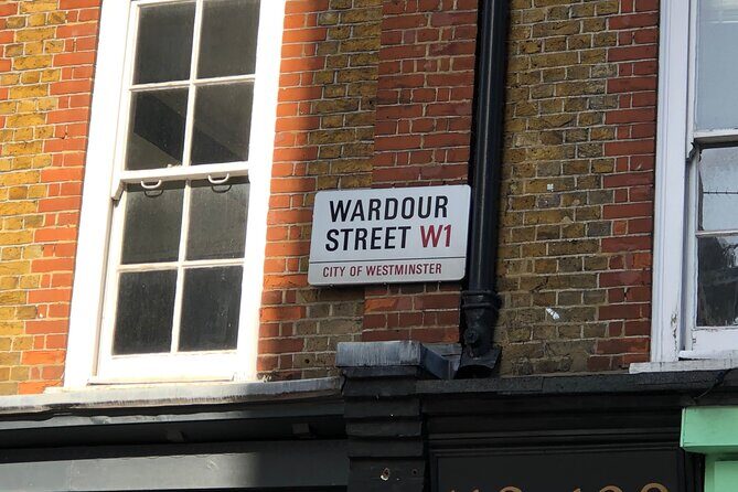 Rock and Roll Walking Tour of Soho London - The guide experience: why Spencer gets named