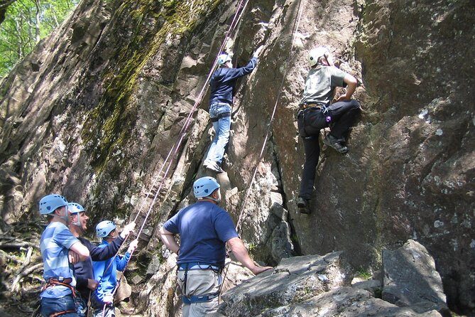 Rock Climbing in Keswick - The 3-hour flow: from rope basics to multiple climbs