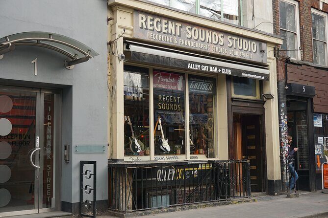 Rock Music Walking Tour of London's Soho - Price and Logistics: What You Pay for $31.95