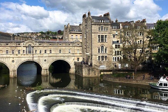 Roman Baths Entry and Walking Tour with Blue Badge Tour Guide - Value: Does $95.29 Add Up for Baths Plus a Walk?